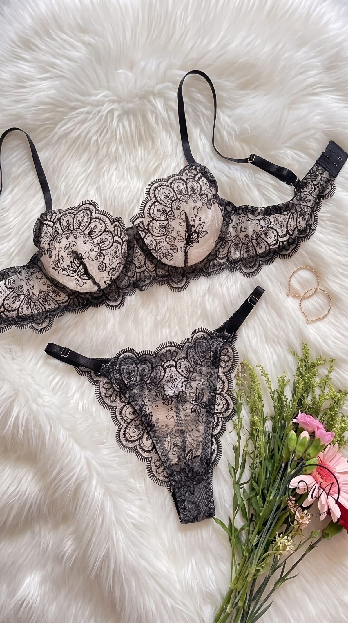 Chantilly Lace Set — Available in Red, Black & Green image